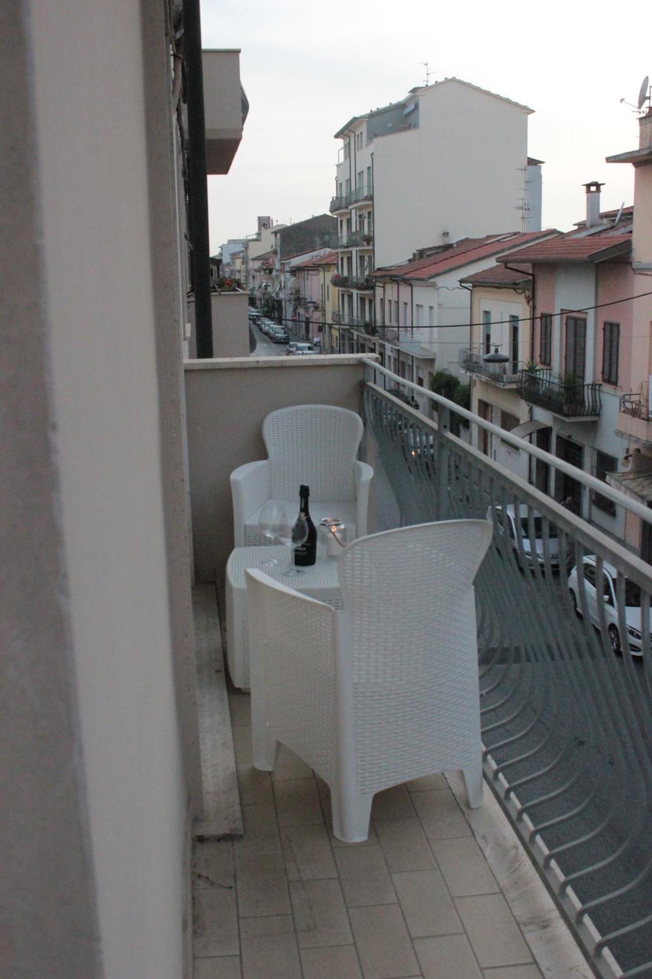 Carneval And Tuscany Viareggio Bagian luar foto